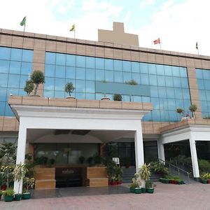 Hotel Shagun Chandigarh Zirakpur